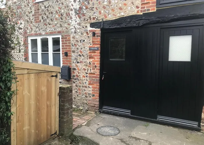 14Th Century Rose Cottage, Centre Of Alfriston By Air Premier