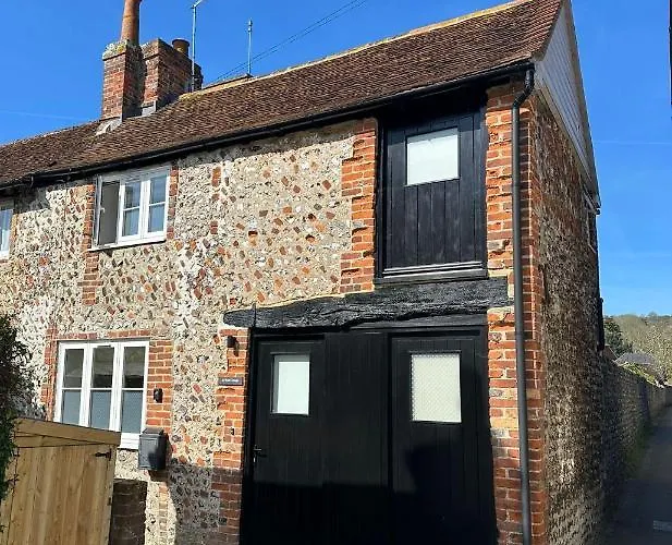 14Th Century Rose Cottage, Centre Of Alfriston By Air Premier